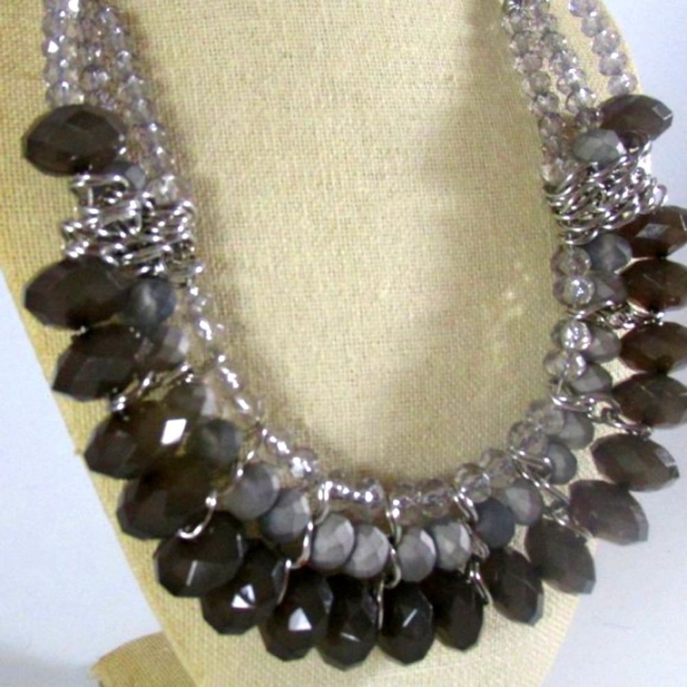 Tri Color Grey Crystal Bid Statement Rhodium Plated Necklace - Picture 2 of 5